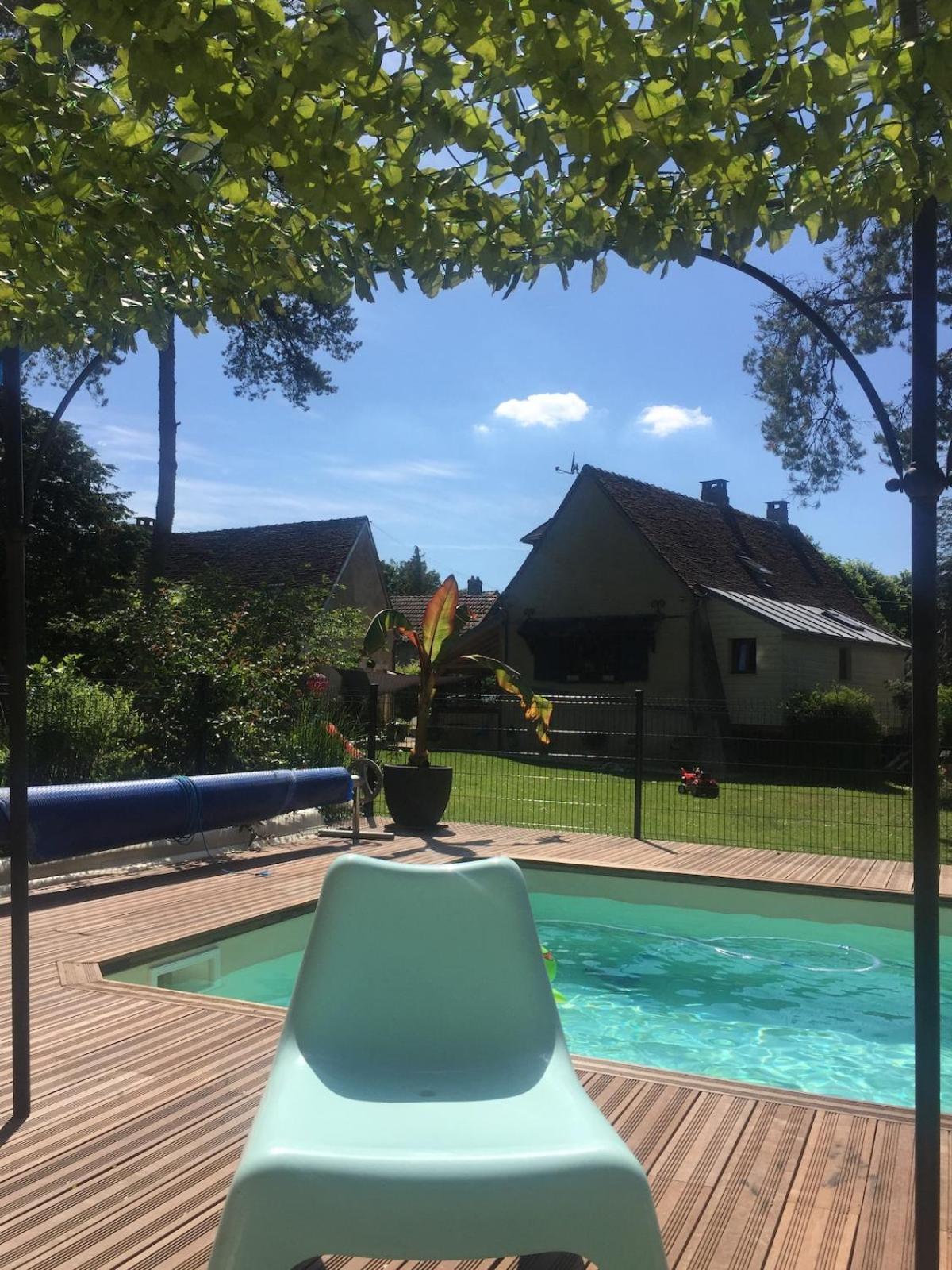 Le Refuge De Valprofonde Villa Villeneuve-sur-Yonne Bagian luar foto